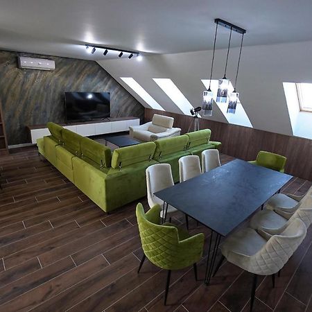 Delux Center Apartments Indija Экстерьер фото